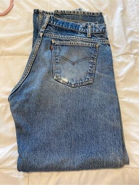Levi's Straight Leg Medium Blue Denim Jeans
